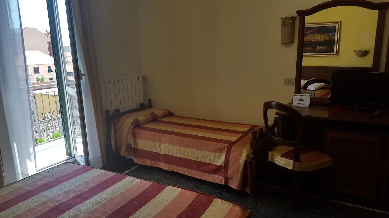 Hotel Tiffany Ceriale