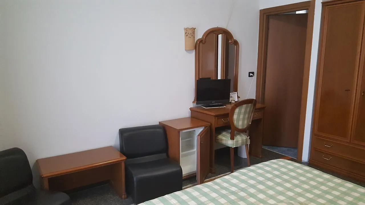 Hotel Tiffany Ceriale 3*,  Italy