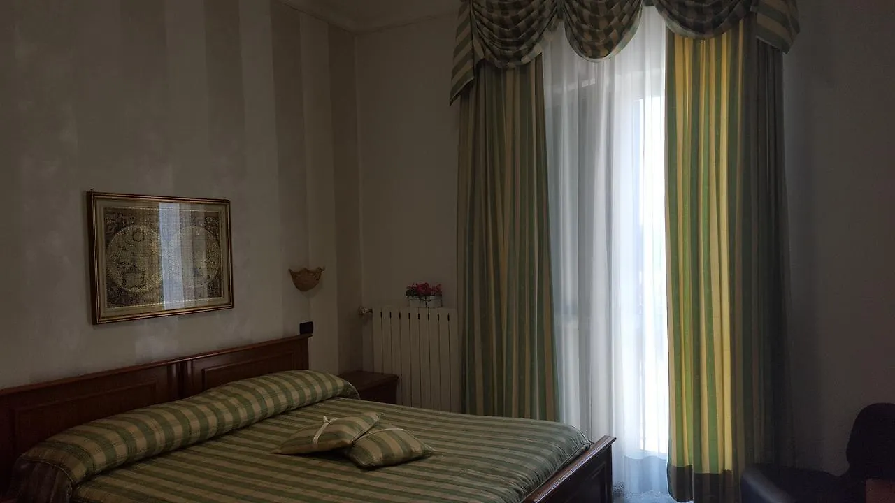 Hotel Tiffany Ceriale
