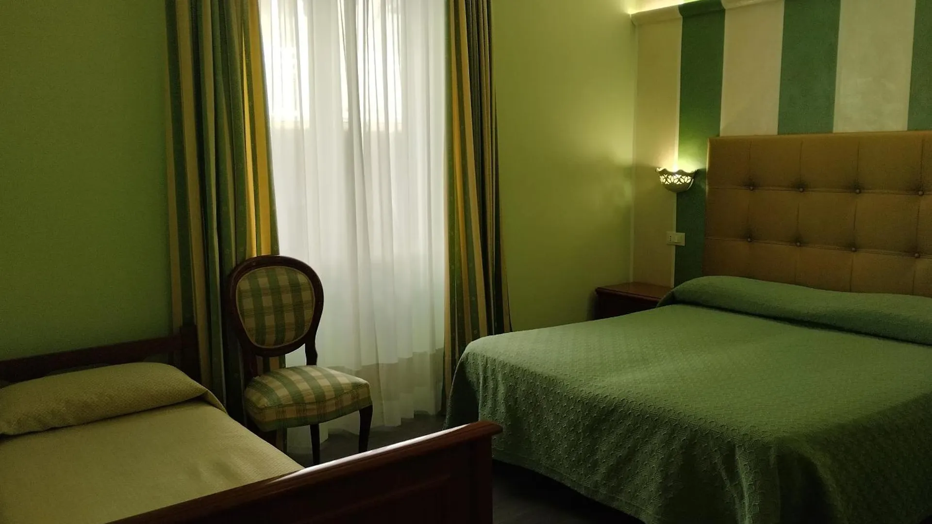 Hotel Tiffany Ceriale