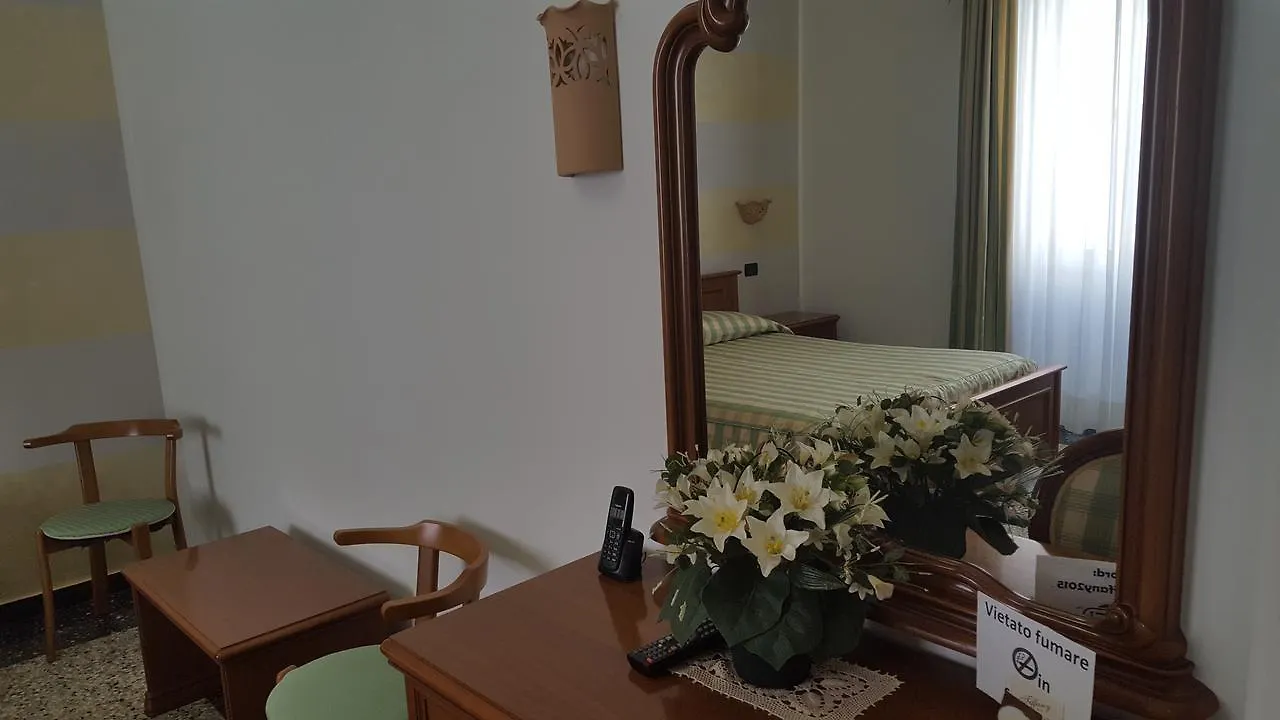 Hotel Tiffany Ceriale 3*,