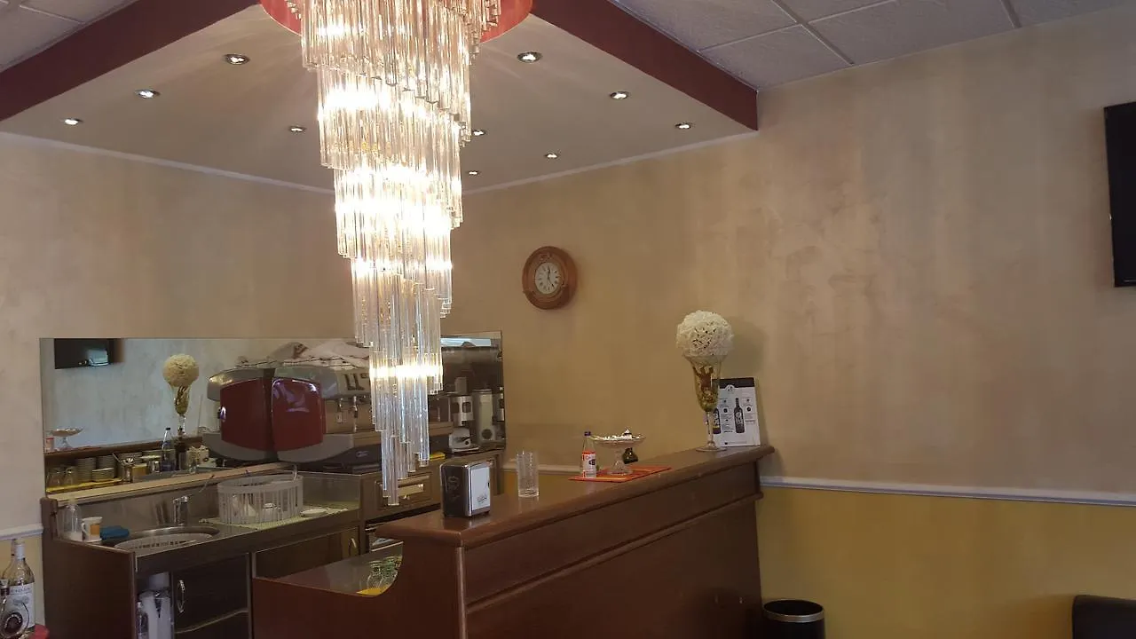 Hotel Tiffany Ceriale