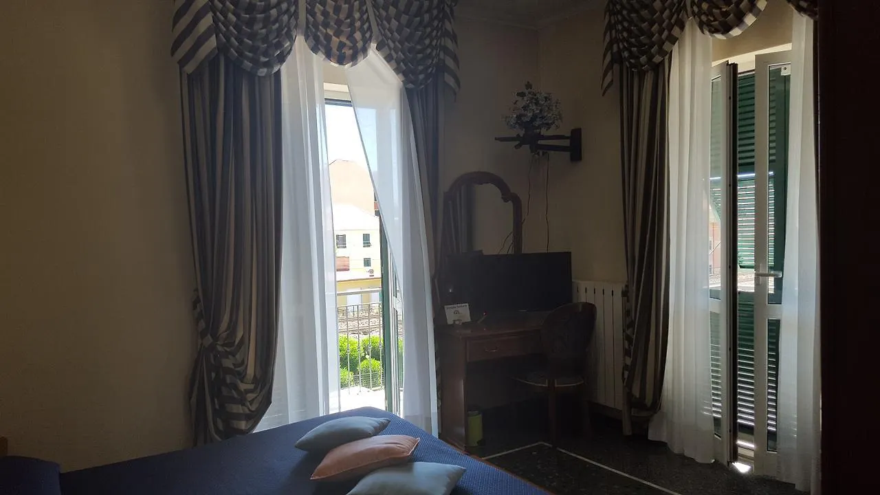 Hotel Tiffany Ceriale